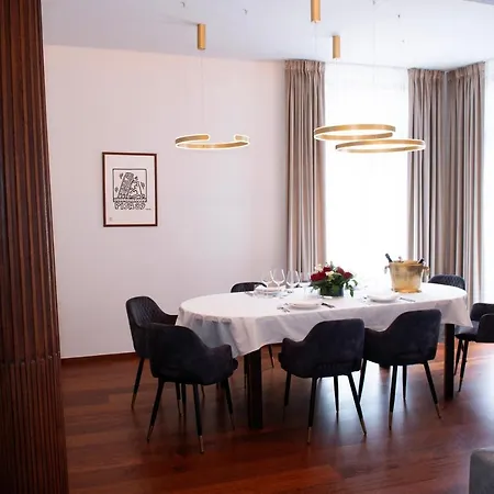Botanique Airbnb, * 안트베르펜