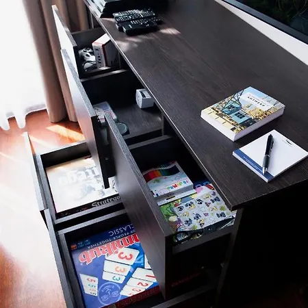 Botanique Airbnb, 아파트 안트베르펜