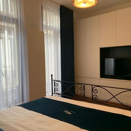 Botanique Airbnb,