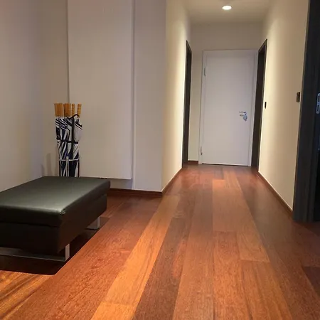 Apartment Botanique Airbnb, *