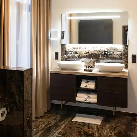 Botanique Airbnb, Apartment Antwerp