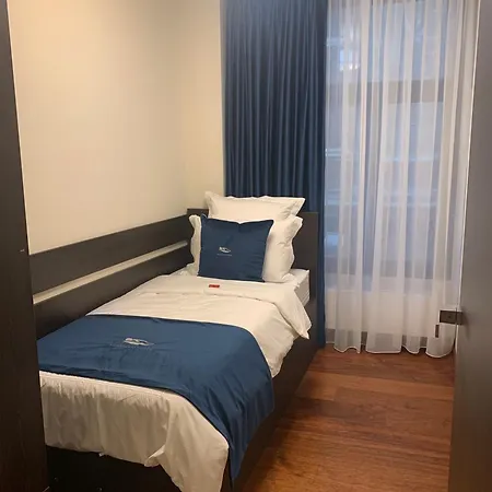 Apartment Botanique Airbnb, Antwerp