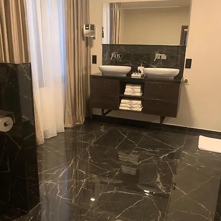 Apartment Botanique Airbnb,