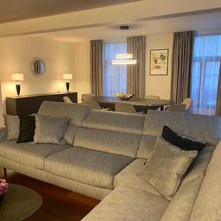 Botanique Airbnb, Apartment Antwerp