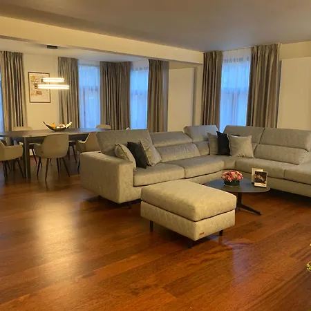 Botanique Airbnb, Antwerp