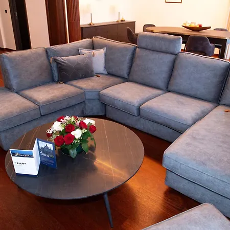 Botanique Airbnb, *