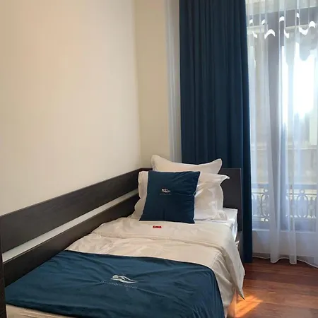 Botanique Airbnb, * Antwerp
